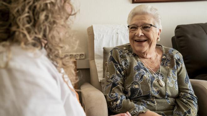 SAD, Servei dAtenció a Domicili, superilles de les cures, Barcelona, gent gran, dependència