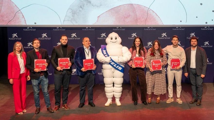 CaixaBank entrega a seis restaurantes de Castellón las placas que los acreditan como restaurantes recomendados por la Guía Michelin 2026