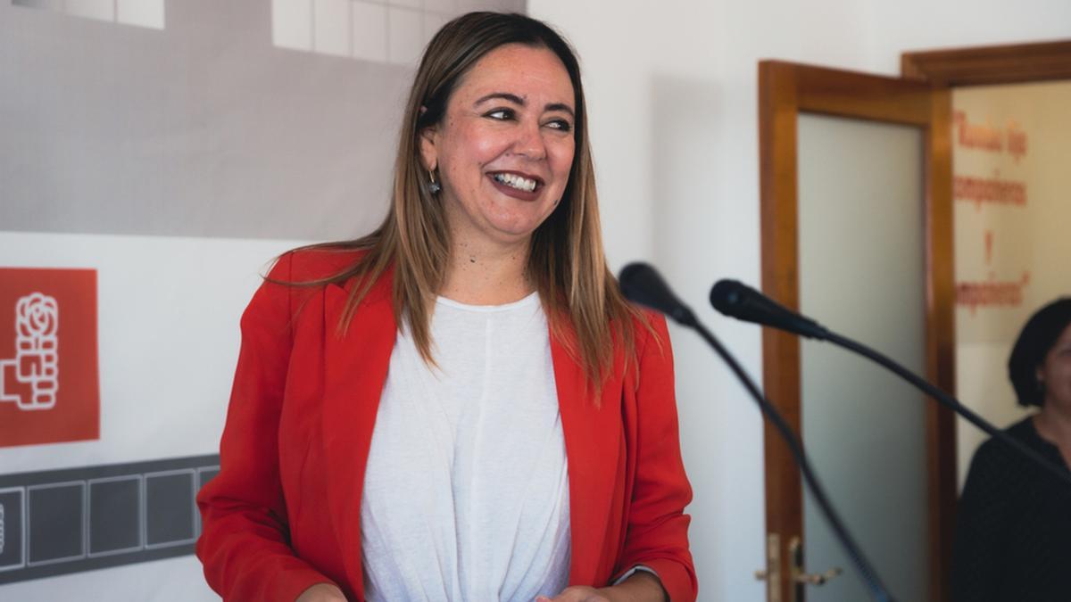 María Dolores, secretaria general del PSOE de Lanzarote y diputada por la provincia de Las Palmas