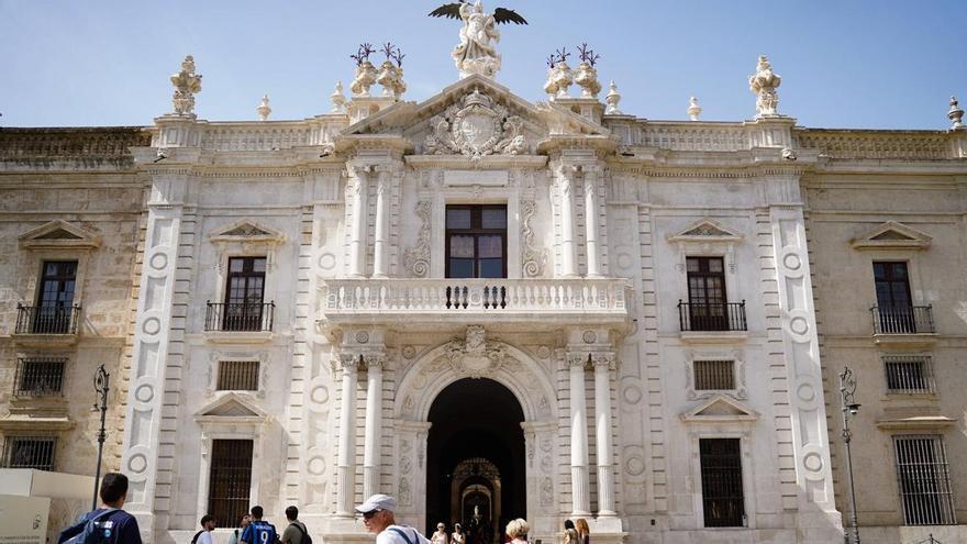 La Universidad de Sevilla abre una vía para conseguir el graduado aunque los estudiantes tengan una asignatura suspensa