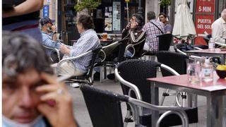 Galicia prohibirá fumar en la calle o en terrazas si no hay distancia de seguridad