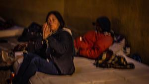 Barcelona 3/12/2025 Sociedad Recuento de personas sin hogar por parte de Arrels. - Baix Guinardó. AUTOR: JORDI OTIX