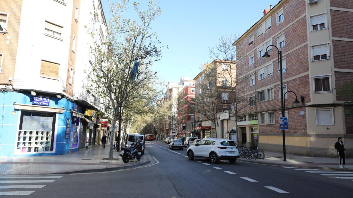 Calle del Compromiso de Caspe en el barrio de Las Fuentes en Zaragoza