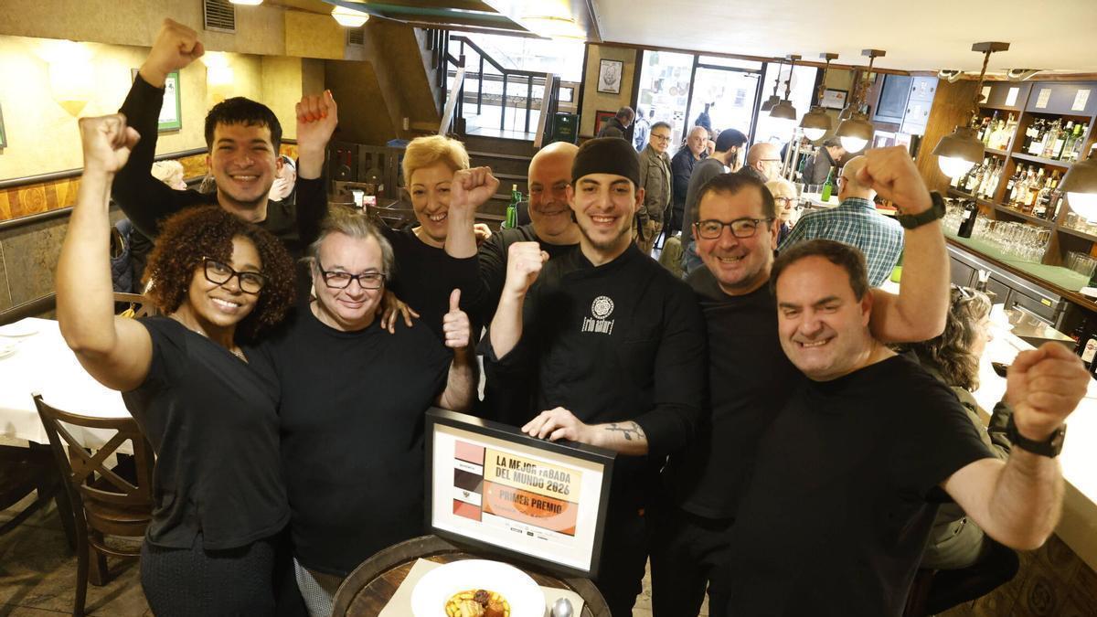 VÍDEO: La "mejor fabada del mundo" se cocina en la Sidrería Río Astur de Gijón