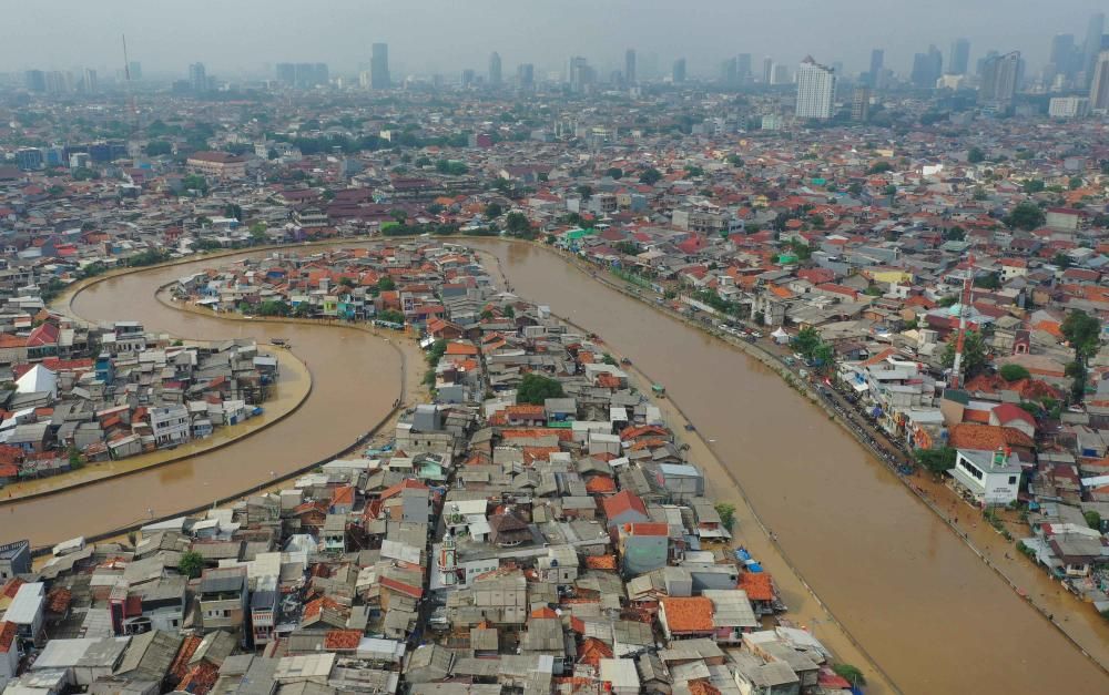 Al menos 16 muertos por las inundaciones en Indonesia