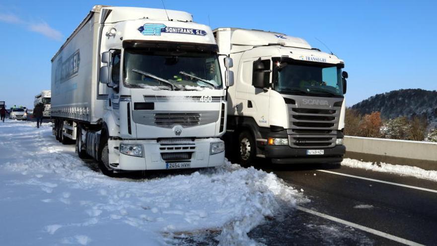 Protecció Civil avisa d&#039;una &quot;jornada de trasbals&quot; per les nevades i anuncia restriccions