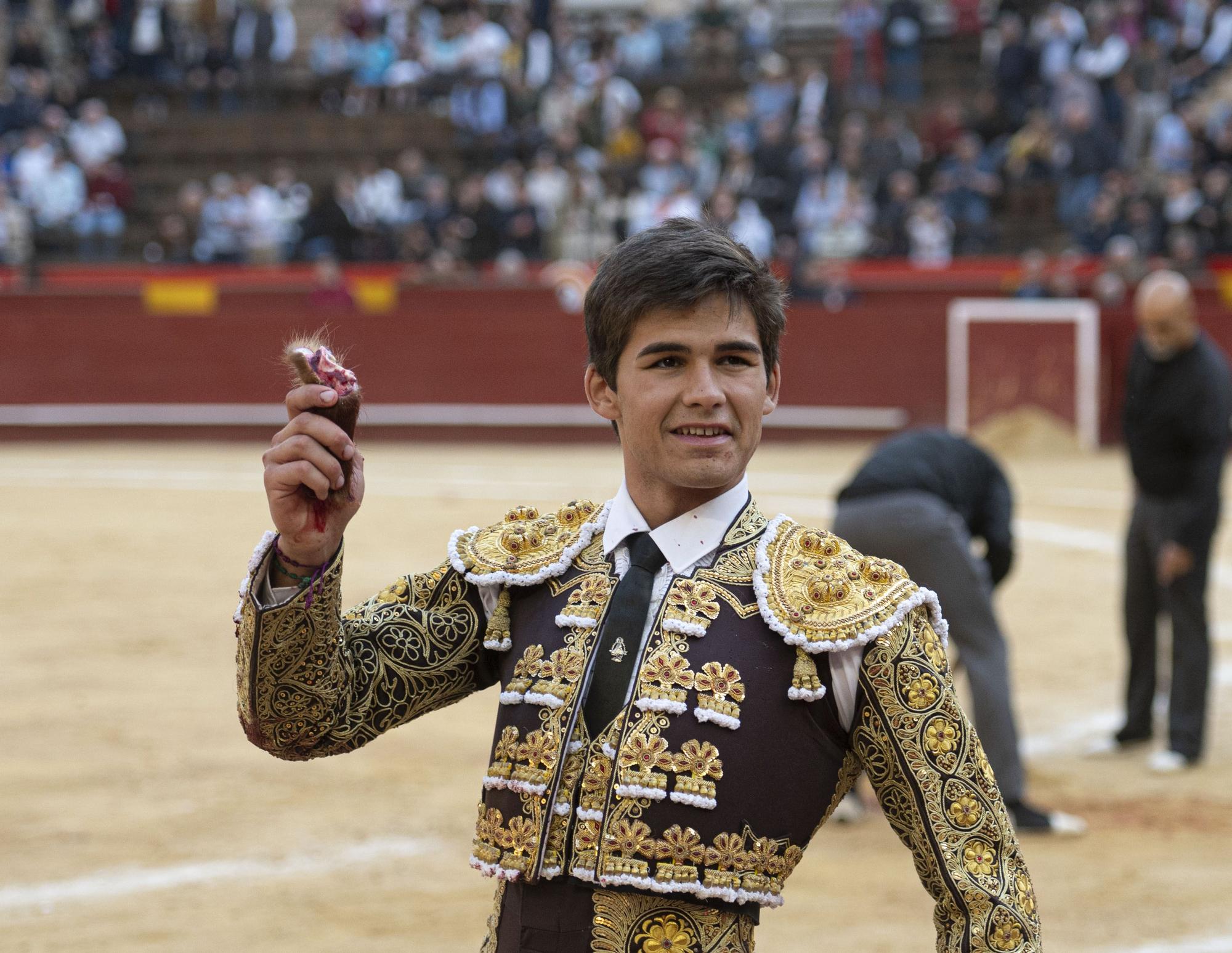 La puerta grande de Nek Romero en València, en imágenes