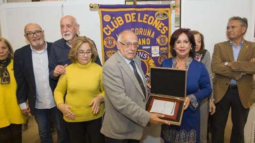 Integrantes del Club de Leones, en la Cocina Económica.