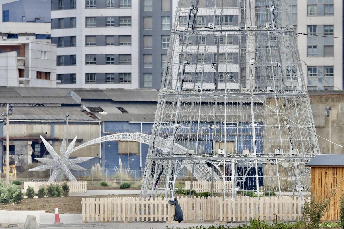 El avance de los trabajos para recuperar Naval Gijón, en imágenes