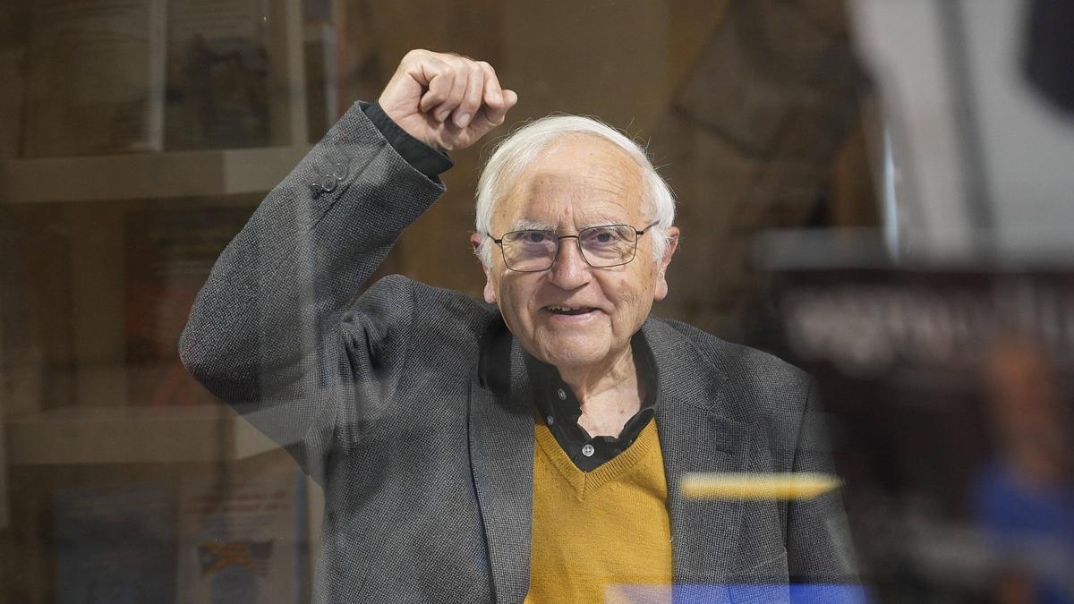 Llogari Pujol, exultant, el dia que va presentar el seu llibre a Girona.