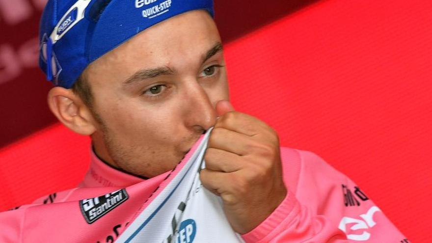 Roglic domina la crono y Brambilla salva la &quot;magia rosa&quot; en el Giro