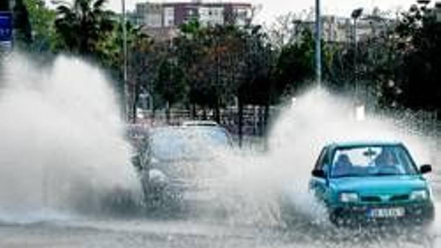 El contorno de la tormenta coincidió con el casco urbano