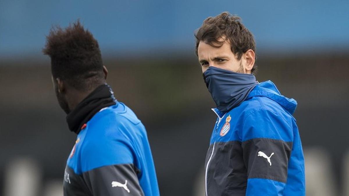 Stuani (derecha) y Caicedo, durante un entrenamiento del Espanyol.