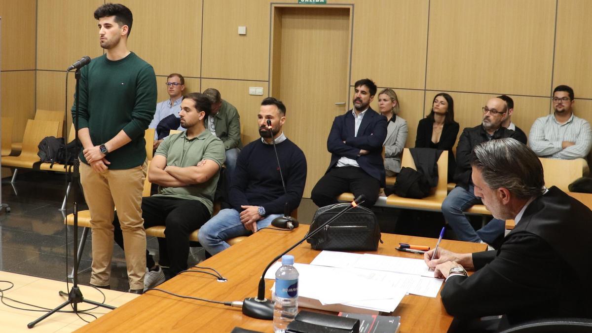 Juicio por las amenazas en redes sociales a Javier Solís