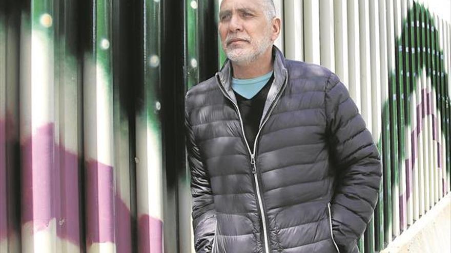 Guillermo  Arriaga: «Para hablar de la vida hay que tratar la muerte»