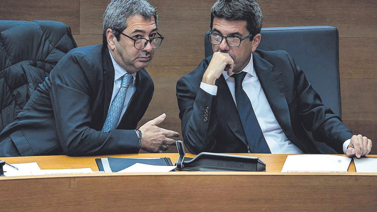 Barrera y Mazón, en la última sesión de control al presidente en las Cortes.