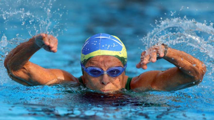 Nora Rónai, la nadadora que bate récords mundiales con 93 años