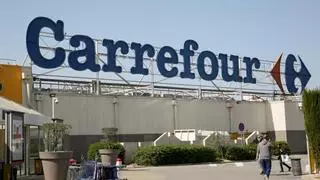 Carrefour busca trabajadores en Santiago de Compostela: solo exige titulo de ESO