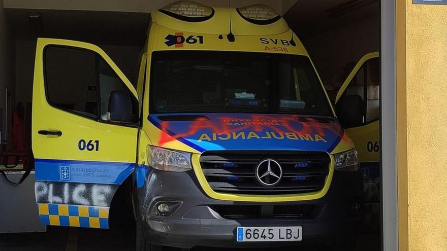 El 061 “garantiza” el servicio de ambulancia y se citará con la plantilla que denuncia impagos