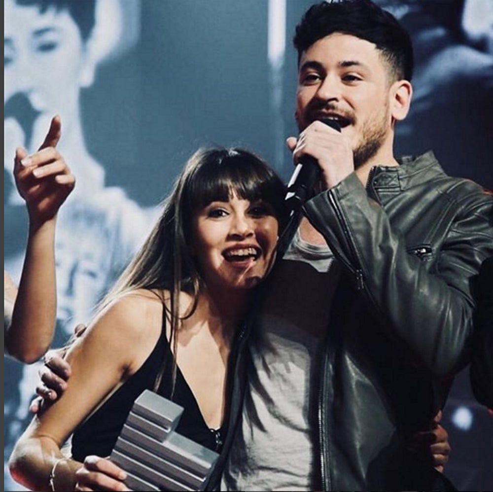 Aitana se declara a Cepeda en pleno concierto