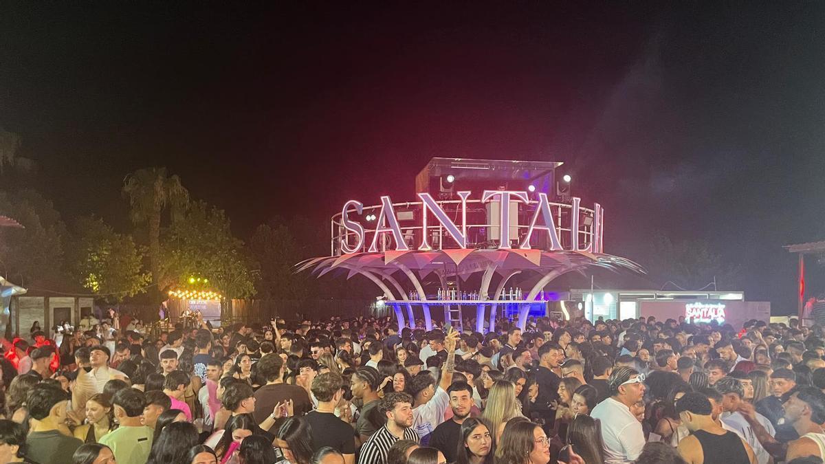 Imagen del ambiente de la discoteca Santalia el pasado sábado en el concierto del artista Darell