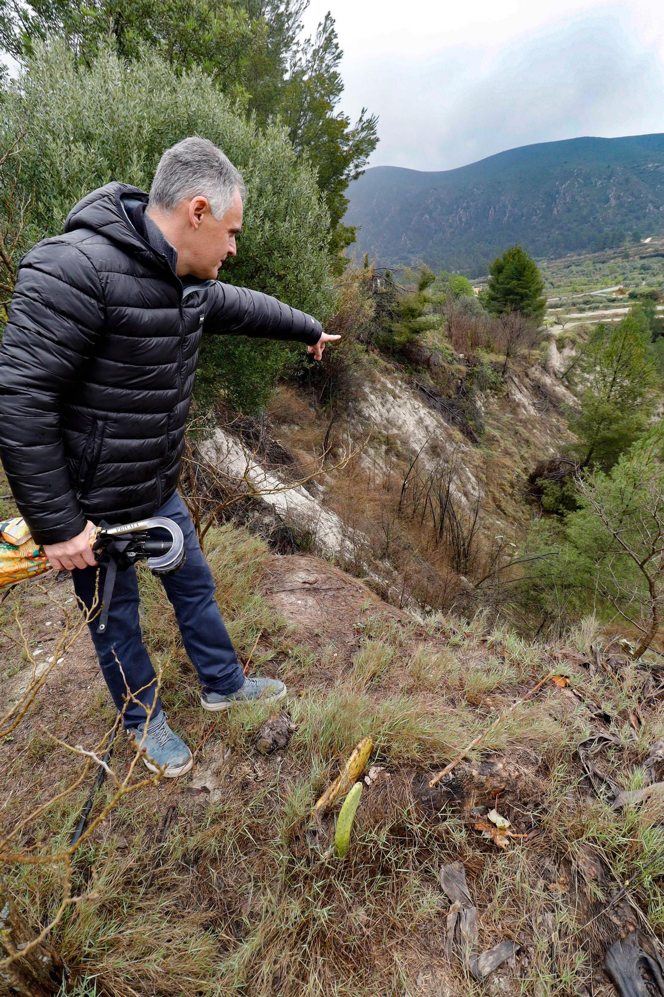 Las lluvias agravan el riesgo de derrumbes en el barranco de Benillup