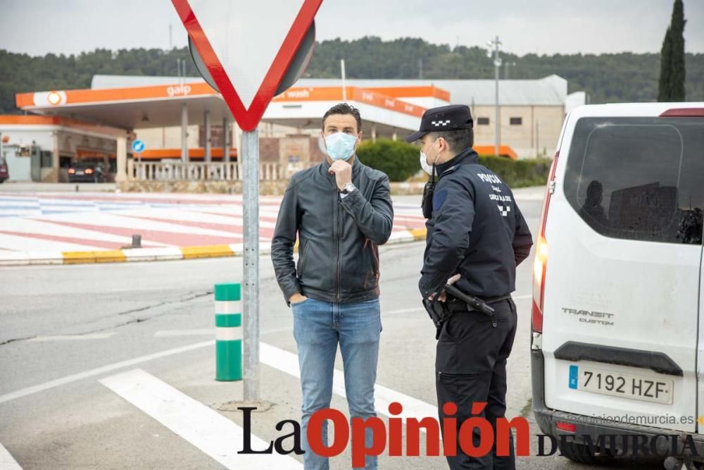 Reparto de mascarillas en Caravaca