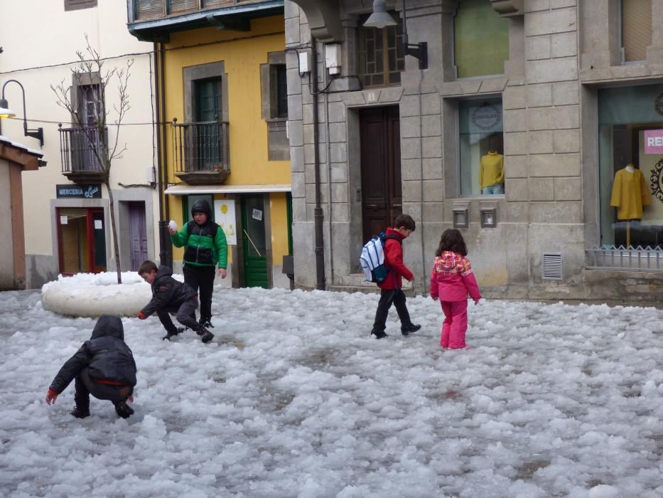 Temporal en Cangas del Narcea: sin clase y sin luz