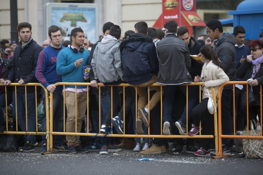 Búscate en la mascletà del 15 de marzo