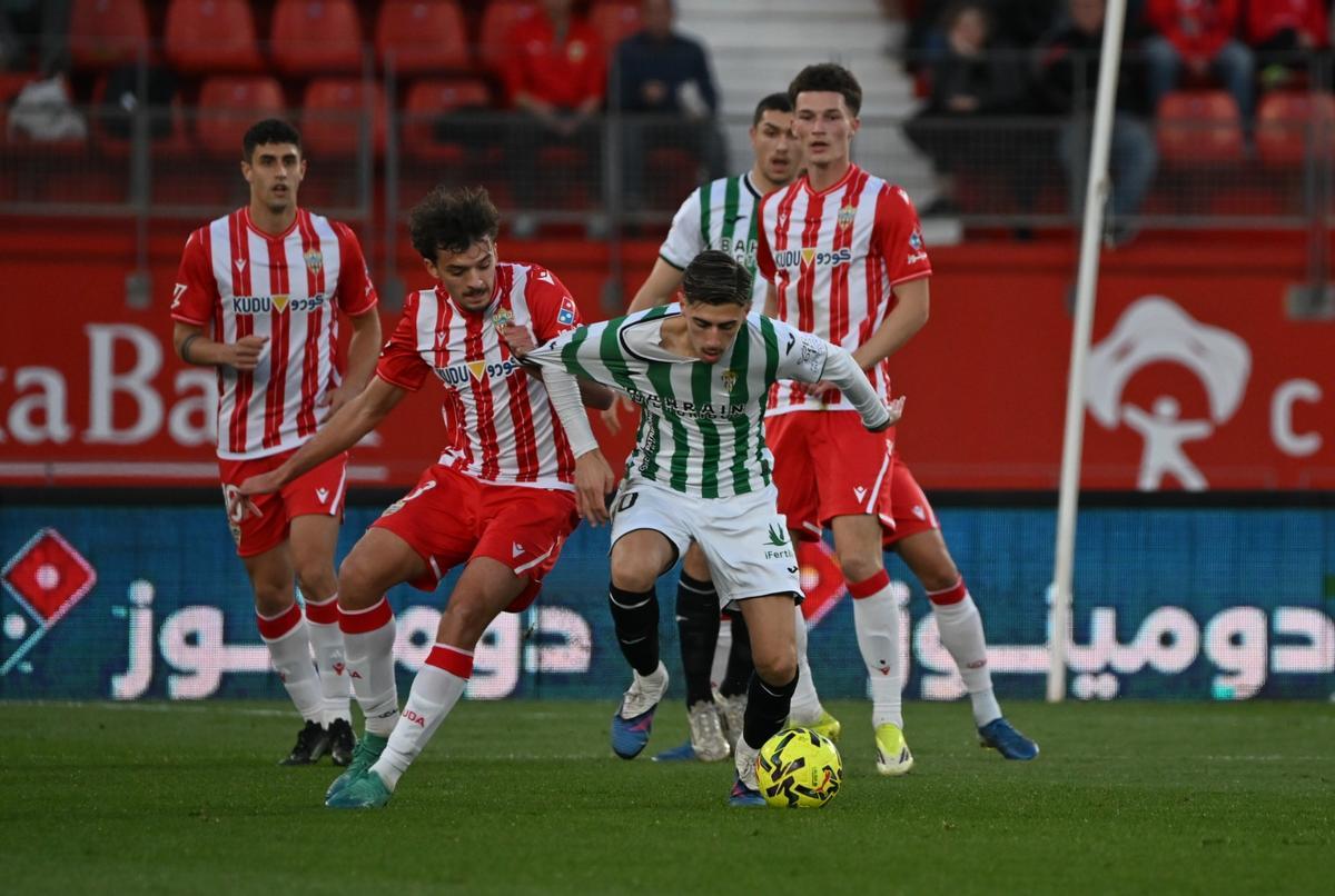 Lande del encuentro entre el Almería y el Córdoba CF.