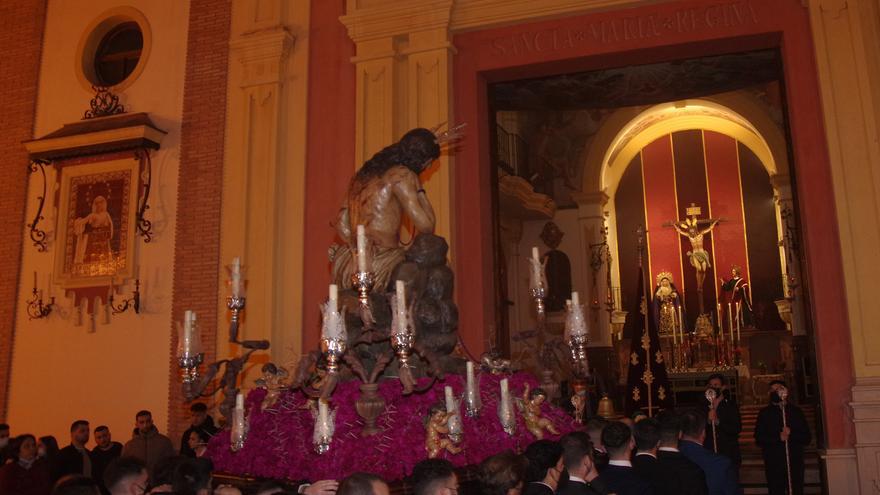 Los traslados toman las calles de Málaga en las vísperas del Vía Crucis