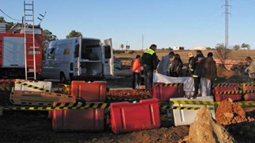 Hallado un hombre muerto en una zanja en las obras de la carretera de Valverde