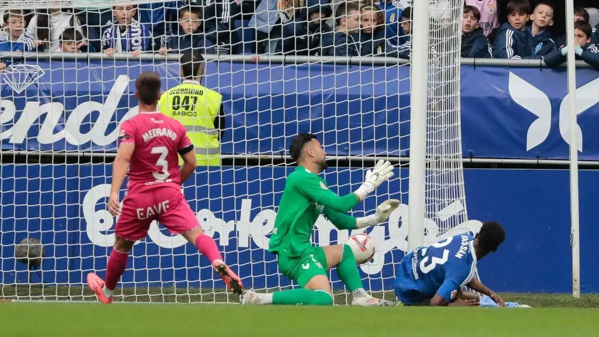 Recaída del Tenerife en el Carlos Tartiere