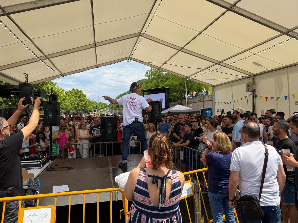 Luis Zahera y Festicultores cierran por todo lo alto las fiestas de Fontiñas