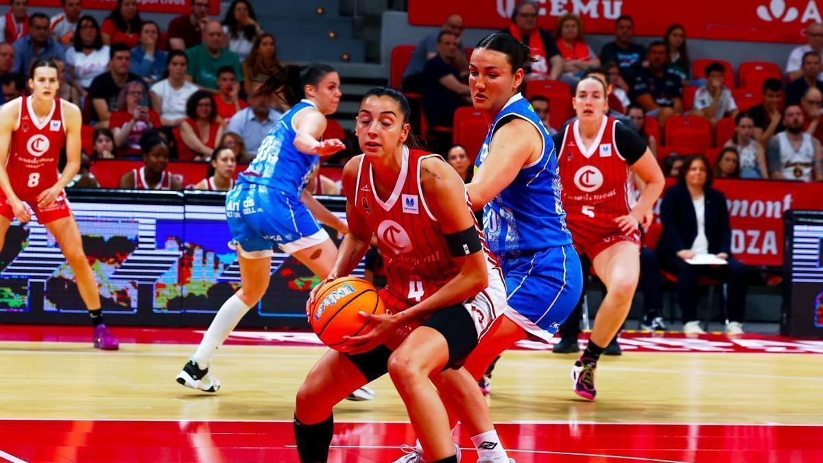 Mariona Ortiz, durante el partido de este sábado frente al Cadí.