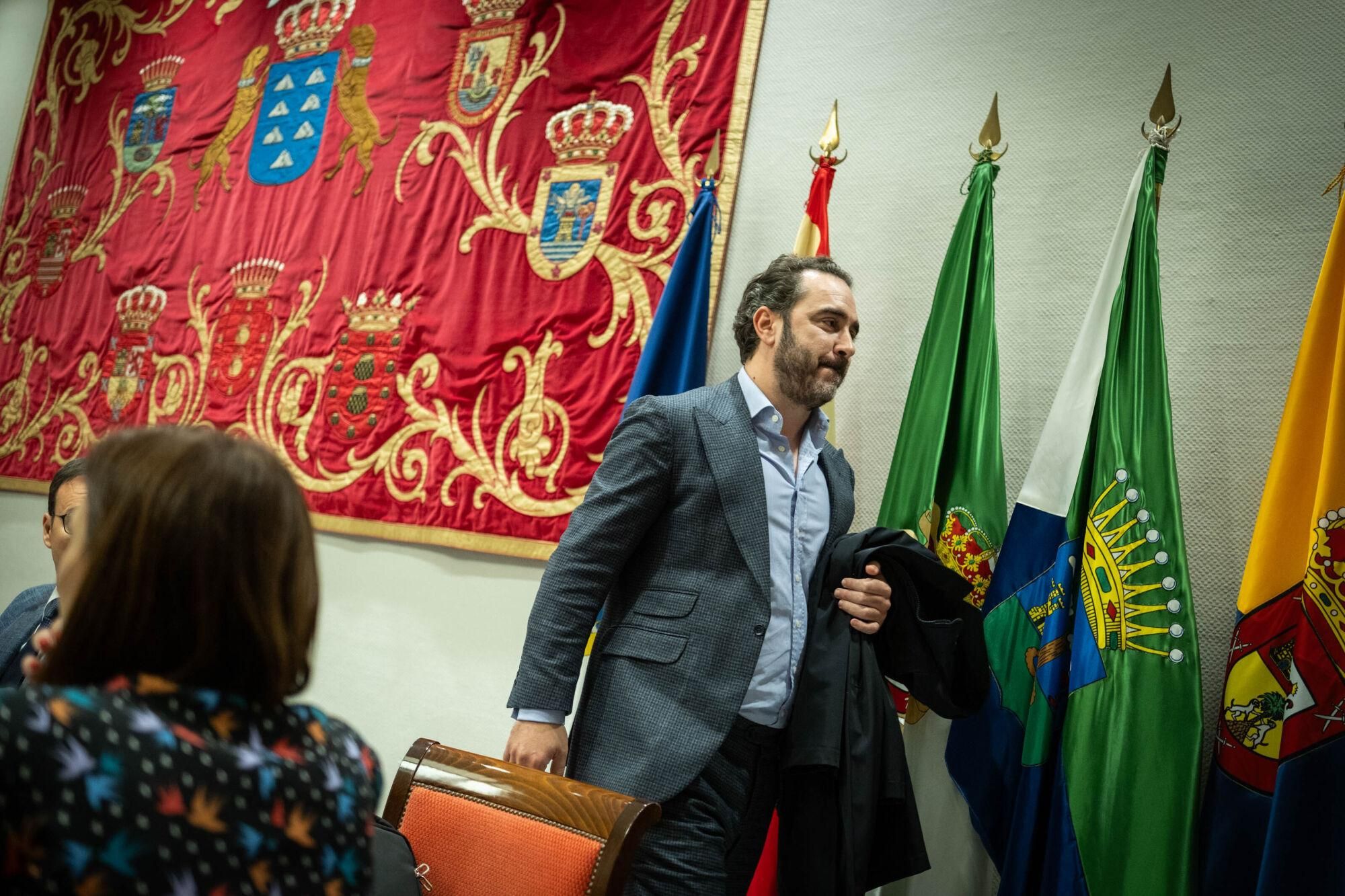 Aldama acude a la comisión de investigación del 'caso Mascarillas' en el Parlamento de Canarias