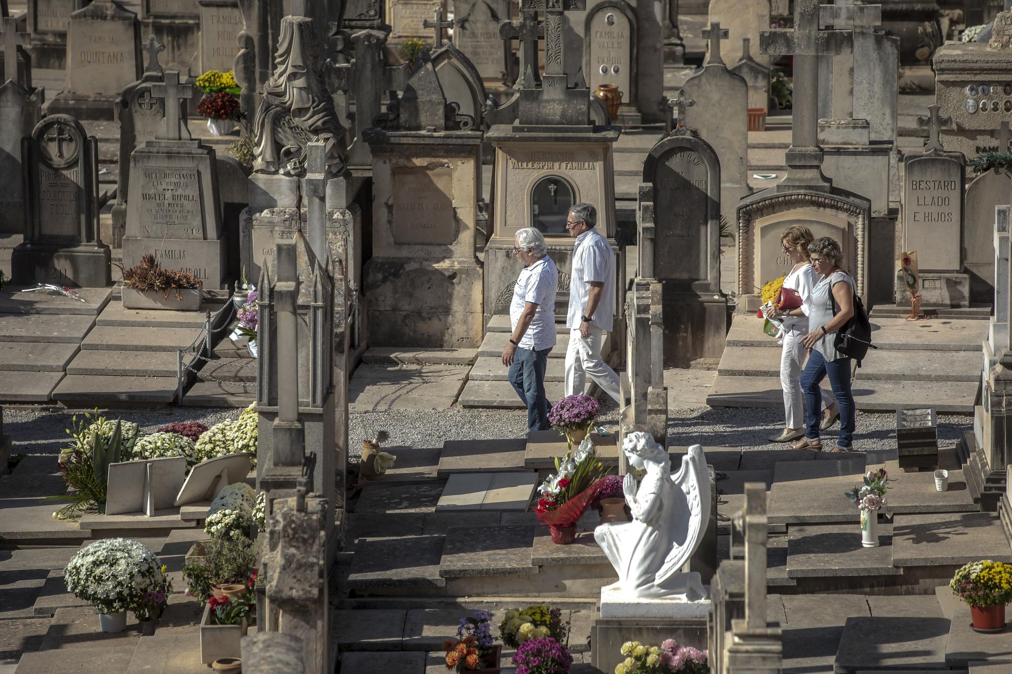 Tots Sants en el cementerio de Palma