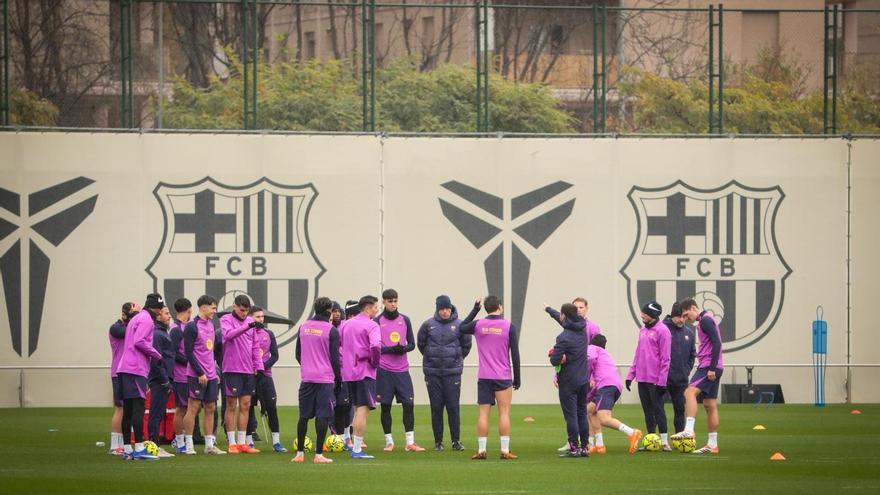 La plantilla del FC barcelona en el último entrenamiento previo al partido de LaLiga 2025/26 contra el Villarreal