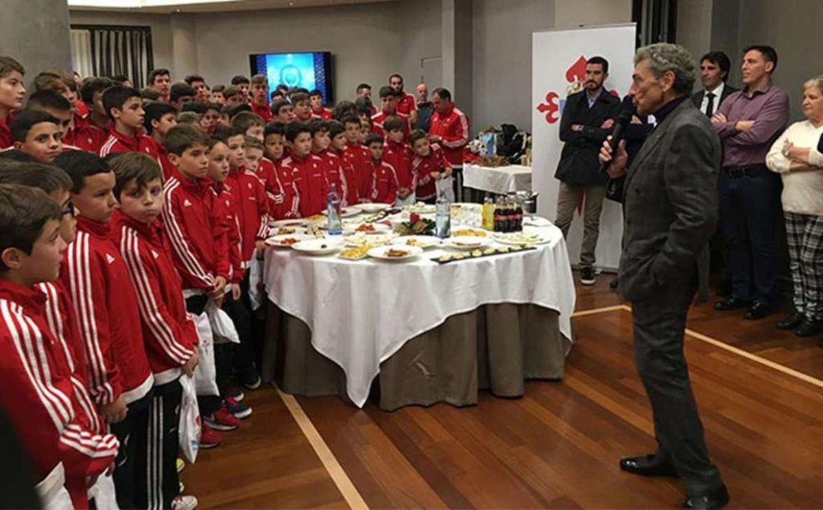 Mouriño destaca la comunión con los aficionados