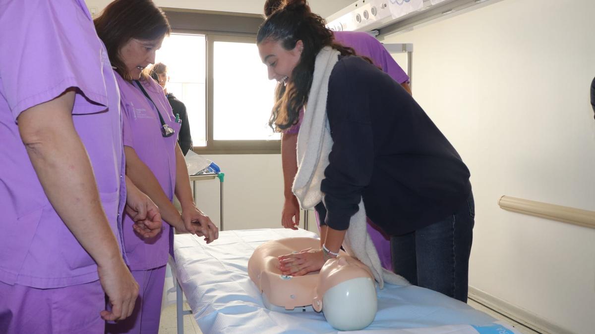 Descubre las imágenes de la excursión de Bachillerato al hospital Can Misses