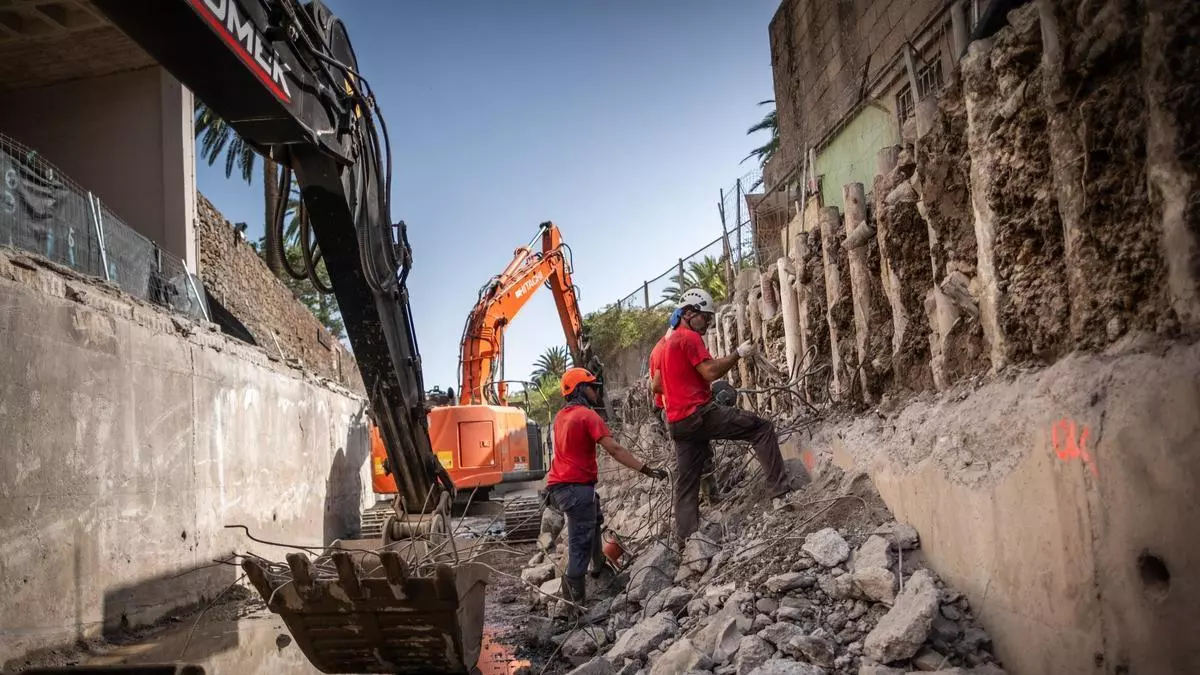 La pala abre camino al Mercado de La Laguna: así avanzan los trabajos para que la recova vuelva a la plaza del Adelantado