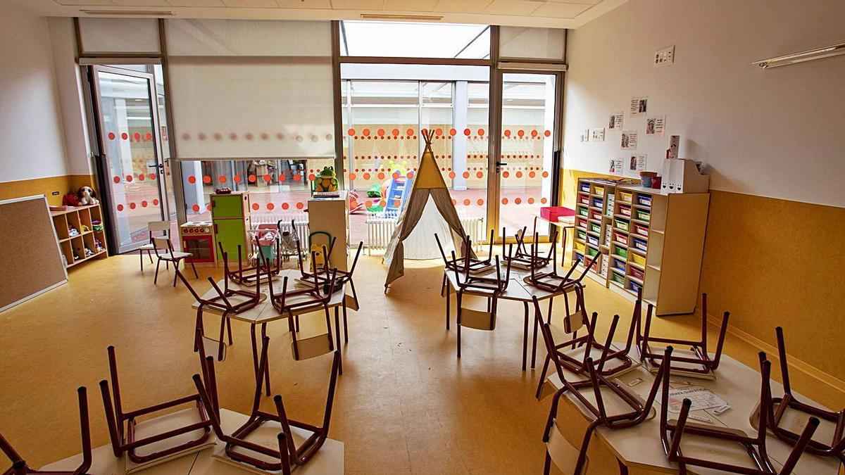 Interior de una de las aulas de Infantil, con acceso a un patio interior | PERALES IBORRA