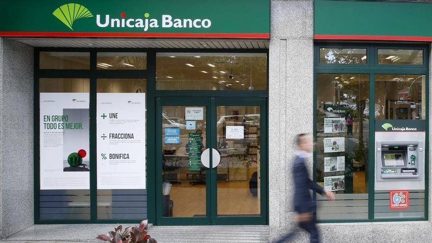 La ganancia de Unicaja se reduce un 13% por el impuesto a la banca