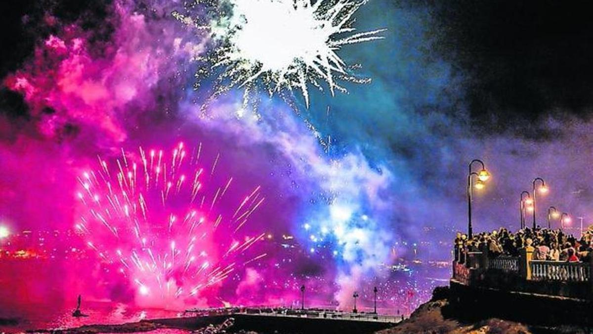 Imagen de archivo del espectáculo pirotécnico de las fiestas de Melenara