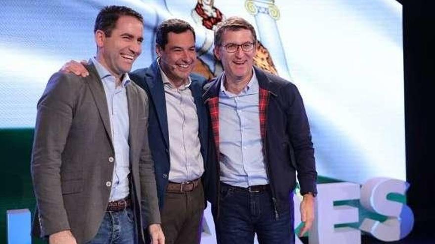 Teodoro García, Juanma Moreno y Feijóo, ayer en Málaga. // Efe