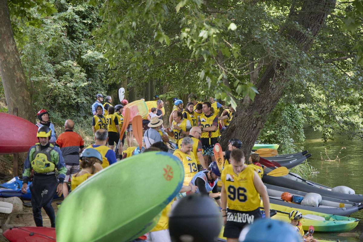 Les imatges del popular descens amb piragua pel Ter