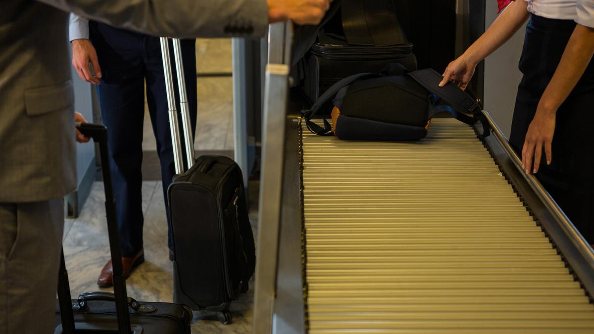 Evita los sustos del aeropuerto con esta báscula digital.