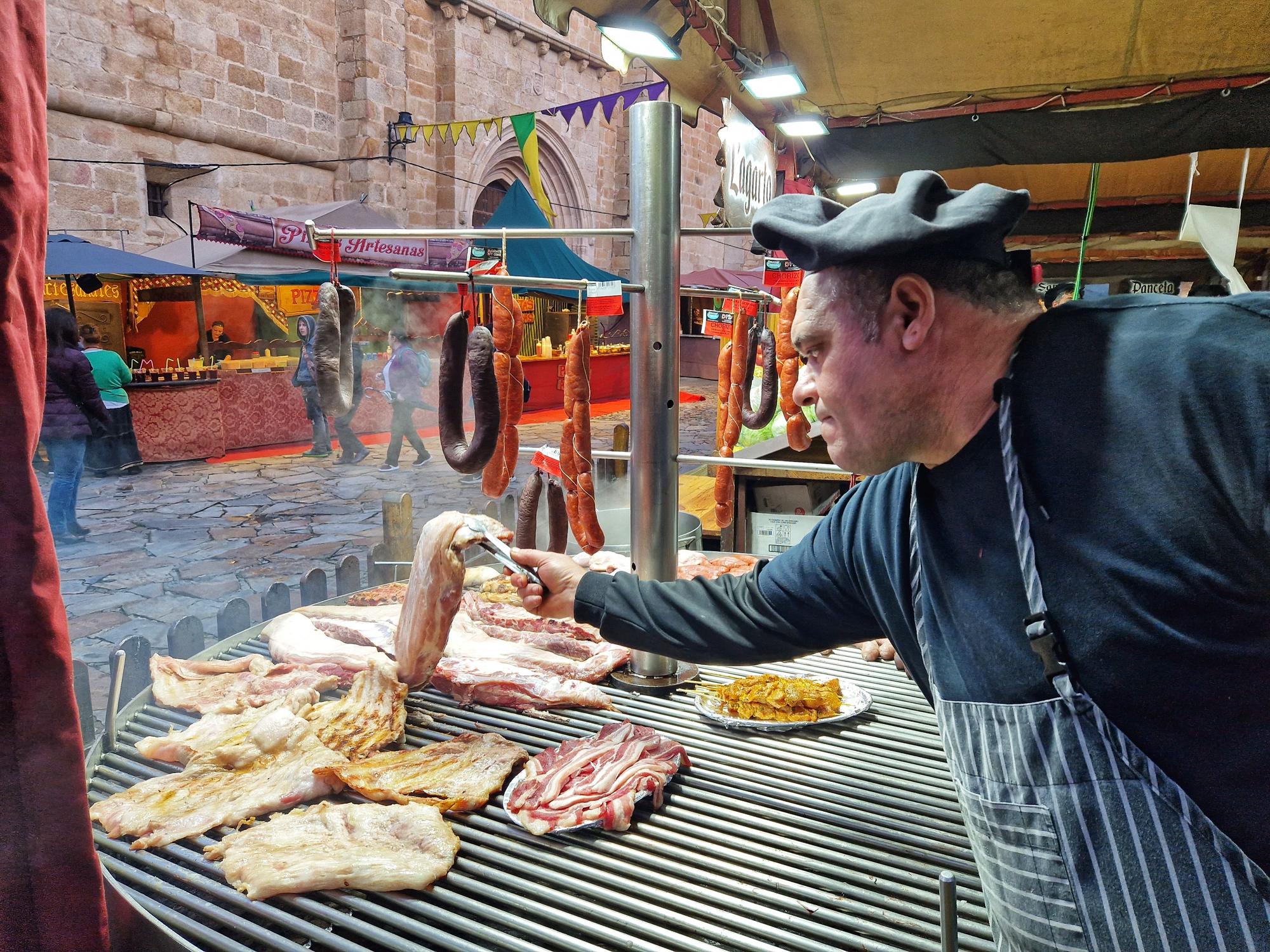 Arranca el mercado medieval de Cáceres