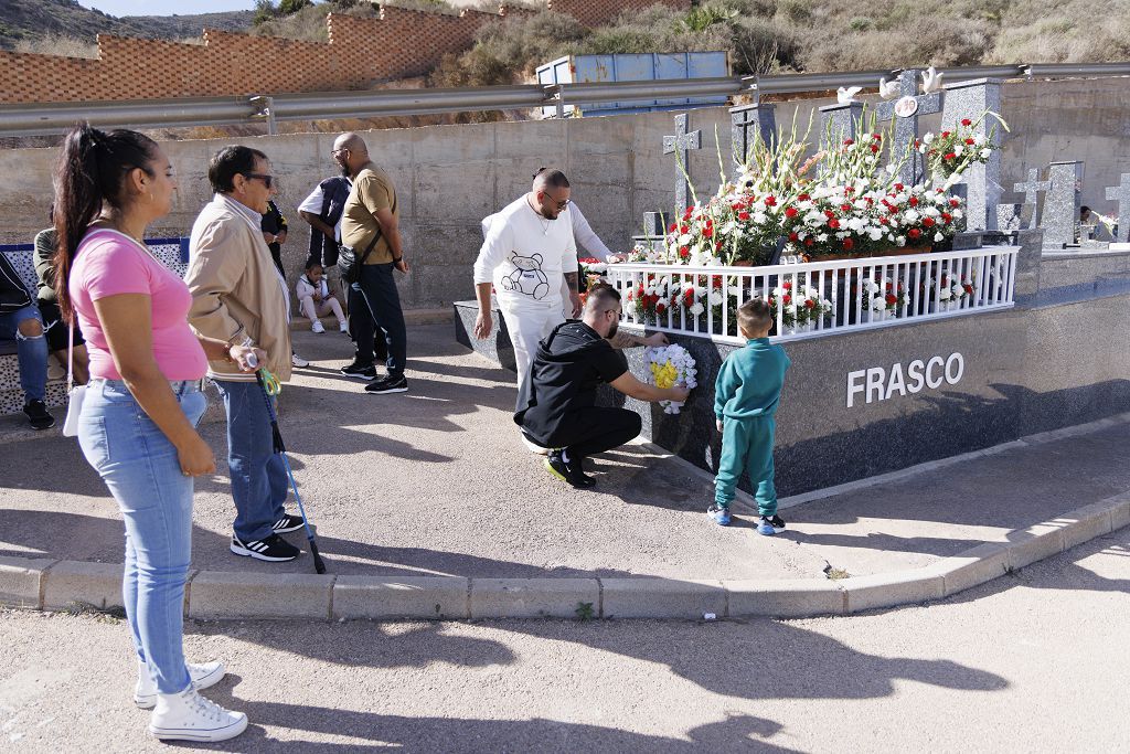 Día de Todoso los Santos en el cementerio de Los Remedios de Cartagena