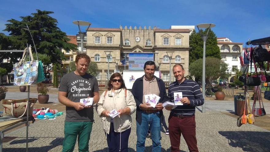 Miembros del BNG en O Corgo, esta mañana.